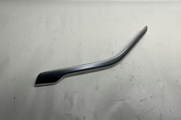 MOULURE DÉCORATIVE FLANC ARRIÈRE DROITS PORTES MERCEDES-BENZ