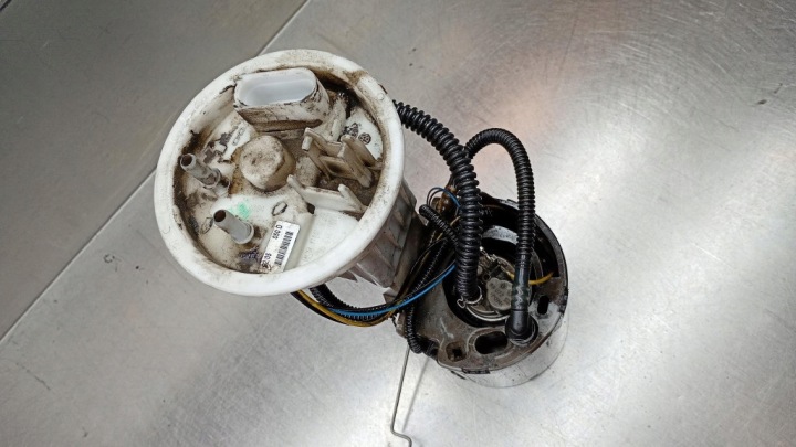 POMPE CARBURANTS AUDI A4 B6 BERLINE 1.9TDI 04R 8E0919050D