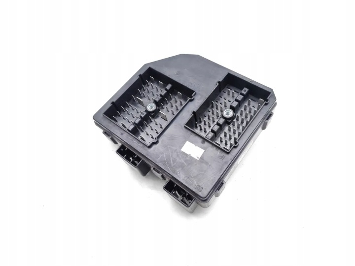 VAUXHALL ANTARA CHÂSSIS MODULE FUSIBLES 2.2 CDTI 4X4 DIESEL 95202016
