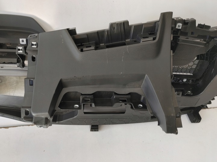PLANCHE COCKPIT CONSOLE AUDI Q4 E-TRON 89B857033