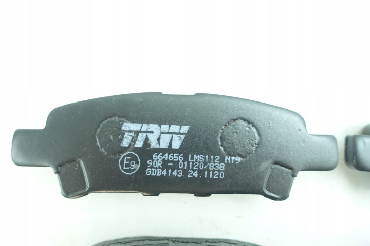PLAQUETTES FREIN JEEP T. COMPASS/PATRIOT 2,0-2,4 06- TRW GDB4143