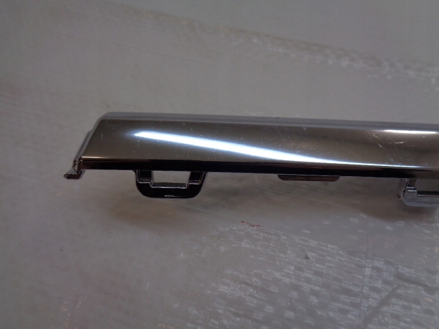 VW GOLF VII MOULURE CHROME PARE-CHOCS AVANT AVANT 5G0853101