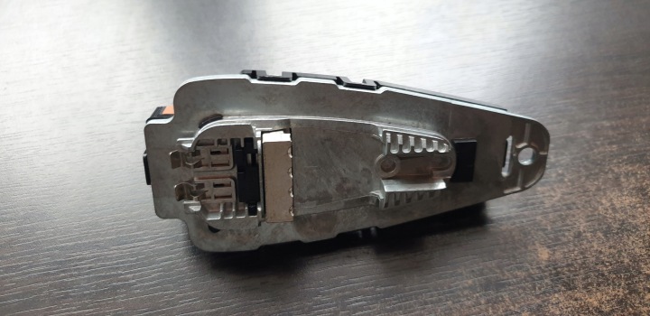 BMW X1 F48 G11 G20 ANTENNE GPS NEUF 928708