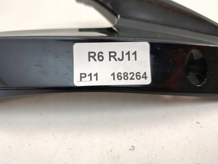 YAMAHA R6 RJ11 CÔTÉ REMPLISSAGE DROIT