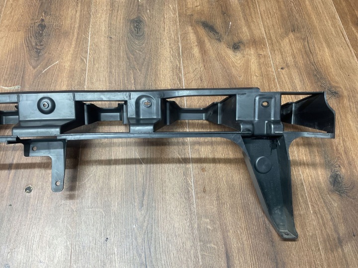 GLISSIÈRE FIXATION PARE-CHOCS ARRIÈRE FORD FOCUS MK3 BM51N17B861A