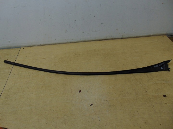 MOULURE LEVIER PARE-BRISE GAUCHE FORD S-MAX MK1