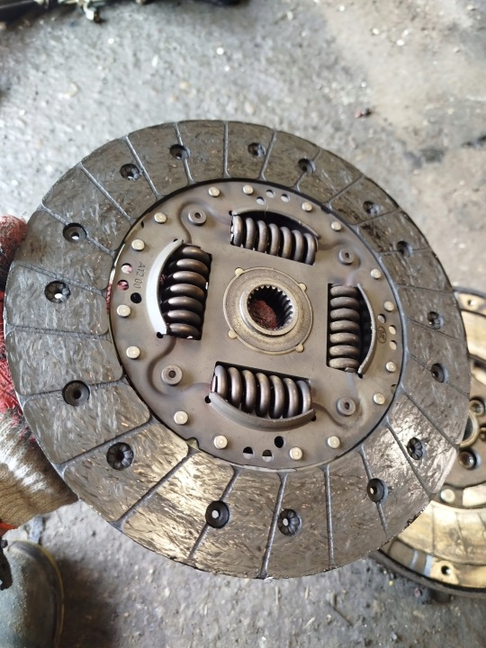 VOLANT BIMASSE 059105317 AUDI A6 C6