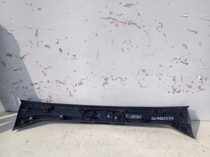 CACHE COUVERCLES DE COFFRE ARRIÈRE VW T-CROSS 2GM 2GM827577