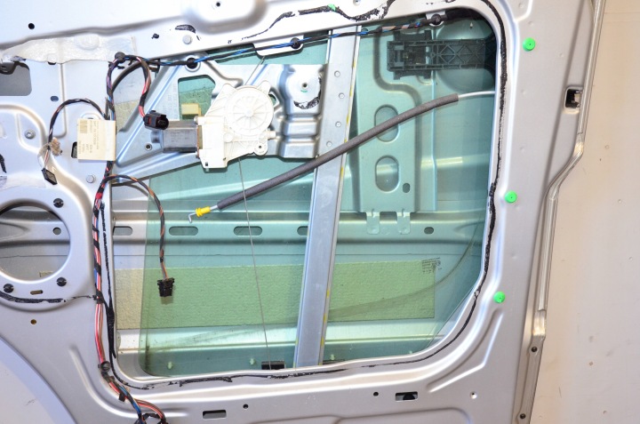 VW CRAFTER I PORTES AVANT DROIT SREBNE