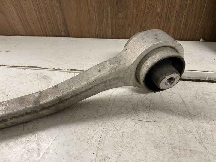 BMW I3 BRAS DE SUSPENSION GAUCHE AVANT 6863739