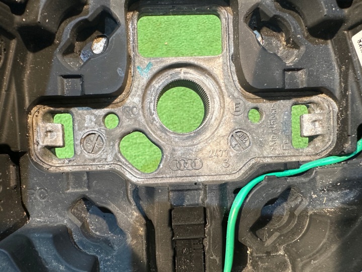 AUDI Q3 8U0 VOLANT MULTIFONCTIONNELLE 8U0419091T