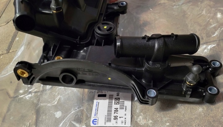 COUVERCLE DE SOUPAPES CITROEN C5 (X7) PEUGEOT 508 2.2 HDI 9678420380 XR858326 OE