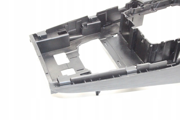 POIGNÉE SUR GODETS AUDI A3 LIMOUSINE (8VS, 8VM) 8V2864261A 2.0L GASOLINE 221KW