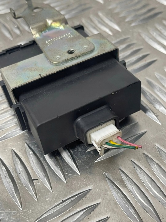 2010 TOYOTA AURIS 150 MODULE PORTES 8974102100