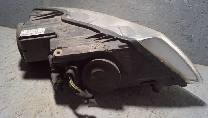 PHARE GAUCHE AVANT VW TOUAREG 7L LIFT (S1441)