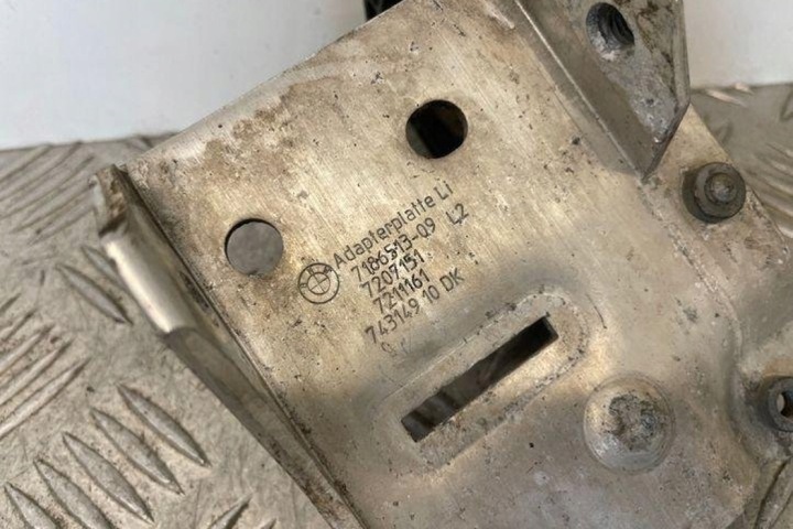 FIXATION RADIATEUR BMW 5 (F10) 7186513 2.0L DIESEL 135KW 2013