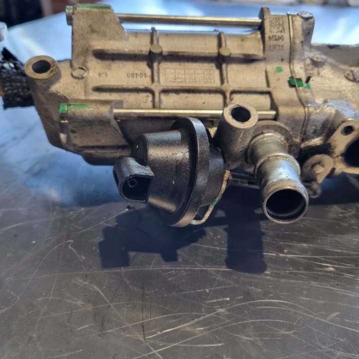 VANNE EGR RADIATEUR GAZ D'ÉCHAPPEMENT FW939U438AA JAGUAR LAND ROVER