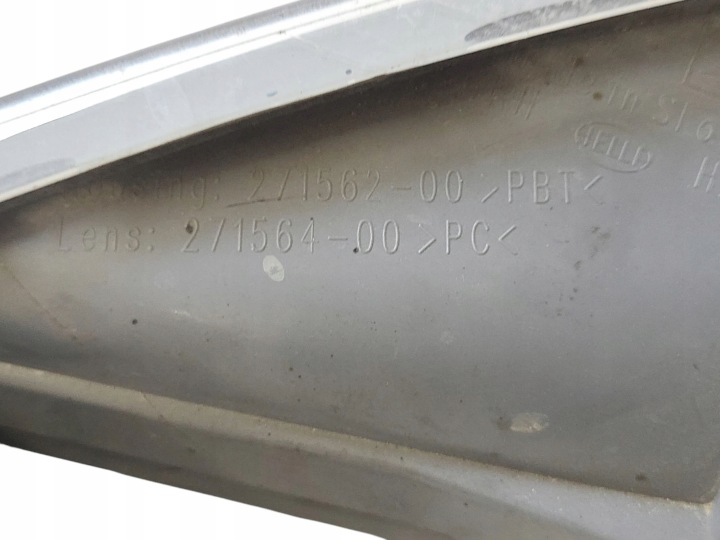 PHARES ANTIBROUILLARD DROIT AVANT CITROËN C5 II BREAK (RE_) 2715600 2.0L DIESEL 100KW