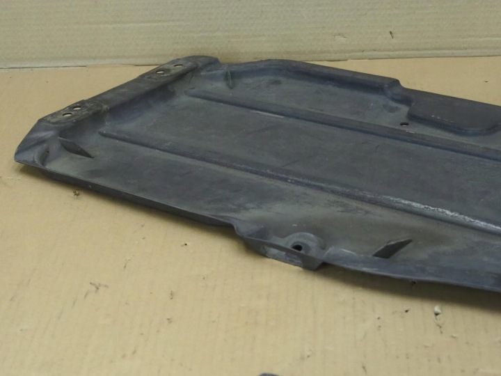 PROTECTION INFÉRIEURE CHÂSSIS BOÎTES A2135245700 MERCEDES E 350 W213
