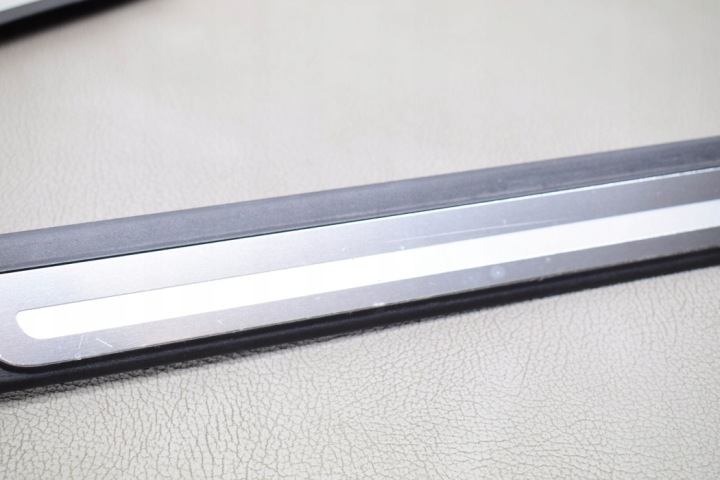 BAGUETTES DÉCORATIF SEUIL AUDI A5 SPORTBACK (8TA) 8T8853374B 3.0L DIESEL 180KW