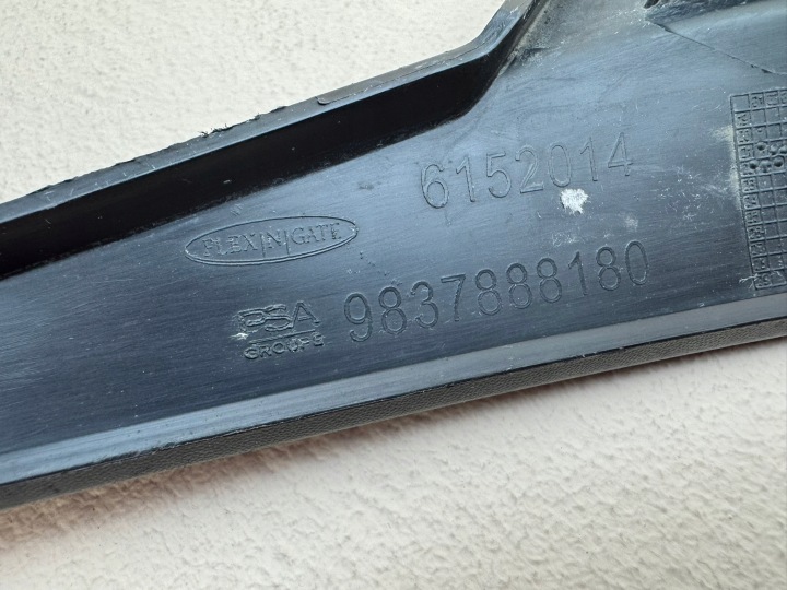 PEUGEOT 308 3 III 21R- GRILLE PARE-CHOCS DROITE AVANT AVANT 9837888180