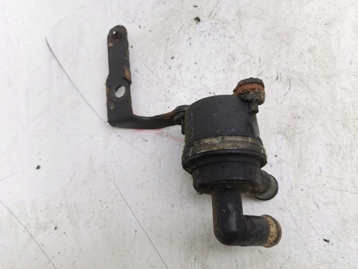 OE VAG 5N0965561A POMPE À EAU VW 1,6TDI/2,0TDI CIRCULATION LIQUIDE