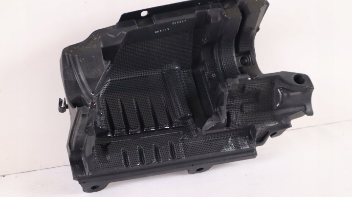 VOLVO XC90 II 2.0 T8 PROTECTION OBUDWOA COMPRESSEUR 31437422