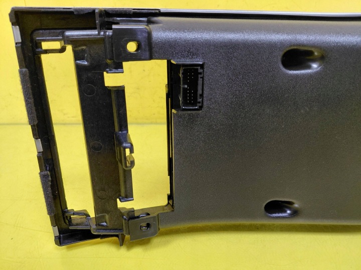 PANNEAU COMMANDE RADIO CLIMATISATION VOLVO V50 30672565 NR62