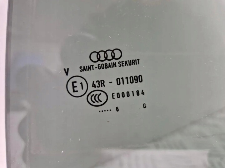 VITRE DROITS AVANT PORTES AUDI A3 (8V1, 8VK) E000184 1.6L DIESEL 77KW