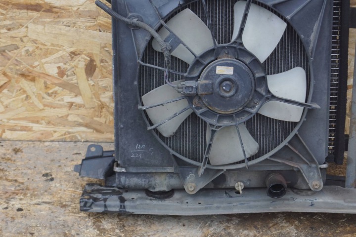 PANNEAU AVANT RADIATEUR SUZUKI ALTO VII LIFT 1.0 B (D729)