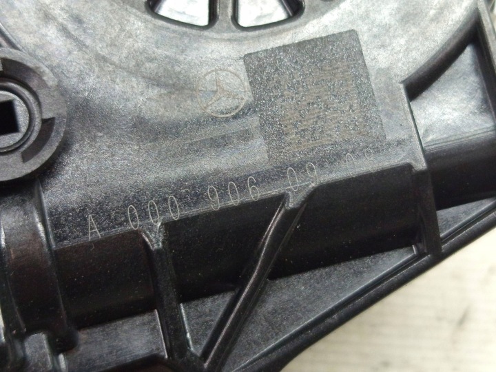 PETIT MOTEUR VITRES DROIT ARRIÈRE ARRIÈRE DROIT MERCEDES A W177 A0009060908