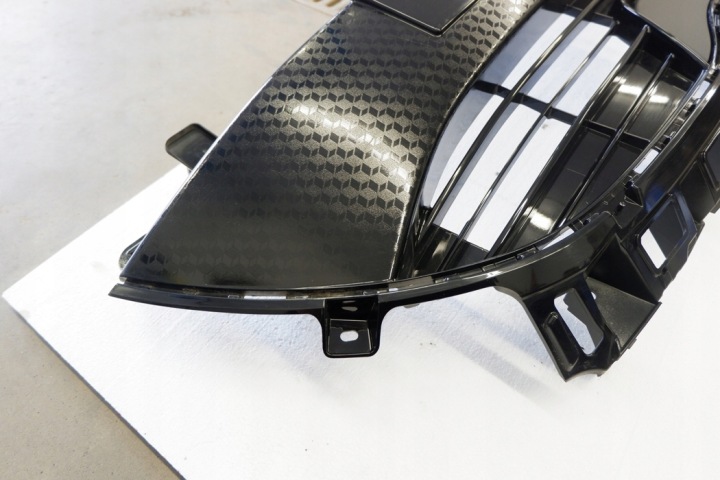 GRILLE PARE-CHOCS CENTRALE TOYOTA YARIS (_P21_) 53111K0020 1.5L HYBRID 85KW