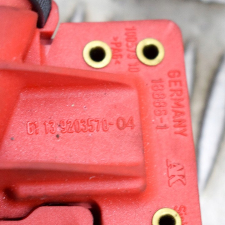 BMW 5 F10 F11 2012 PLUS SERRE-CÂBLE FIL BATTERIE