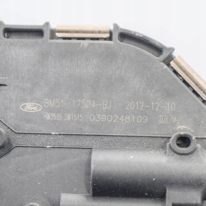 FORD FOCUS 2013 PETIT MOTEUR ESSUIE-GLACES VITRES AVANT AVANT