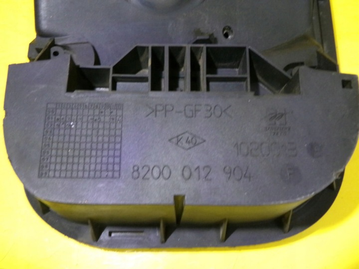 CLAPET GOULOTTE DE REMPLISSAGE CARBURANTS RENAULT VEL SATIS 2002 8200012904 CODE LAK: TEB76 NR139