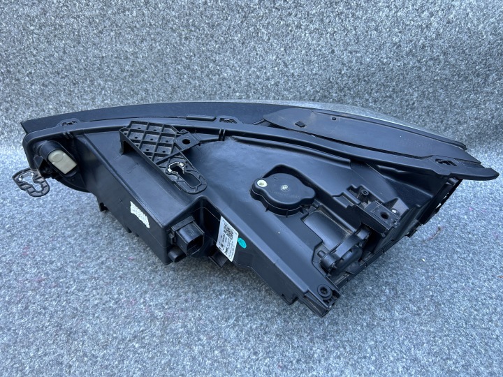 PHARE DROITE AVANT SEAT LEON IV CUPRA COMPLET LED 5FB941036B