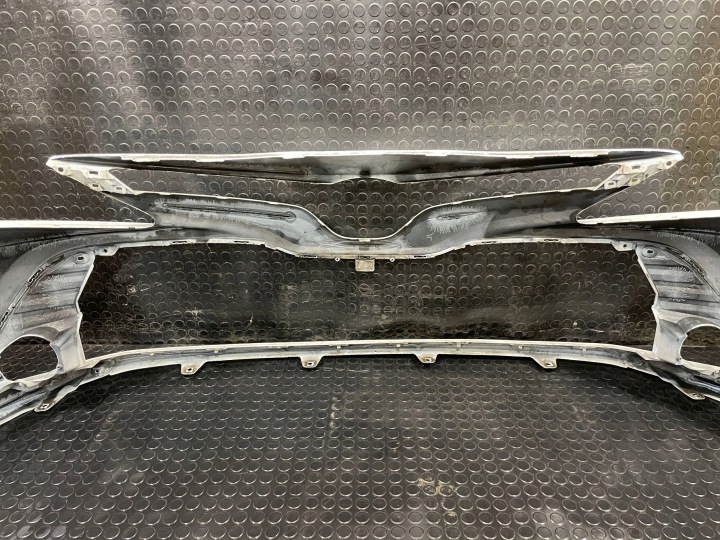 TOYOTA CAMRY VIII 8 XV70 17-21 PARE-CHOCS AVANT AVANT