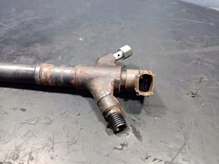TOYOTA AVENSIS T27 2.0 D4D INJECTEUR 23670-26070