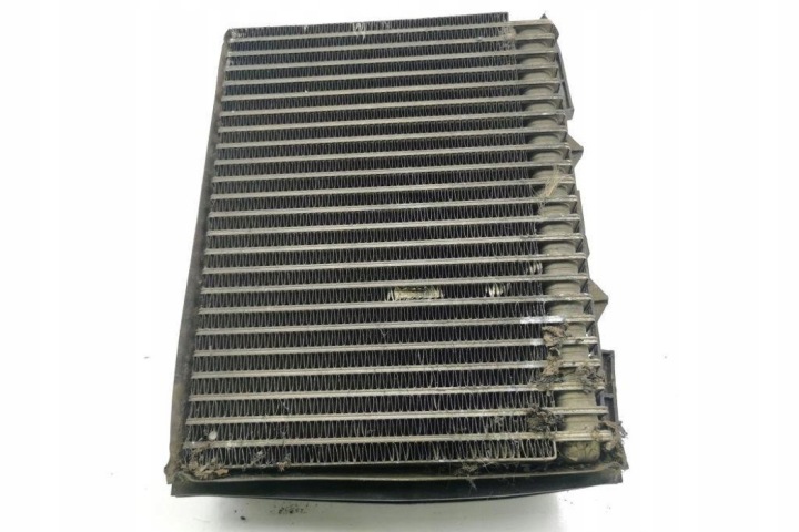 RADIATEUR CLIMATISATION SOUS PLANCHE VW PASSAT B7 ALLTRACK (365) 8D1820103D