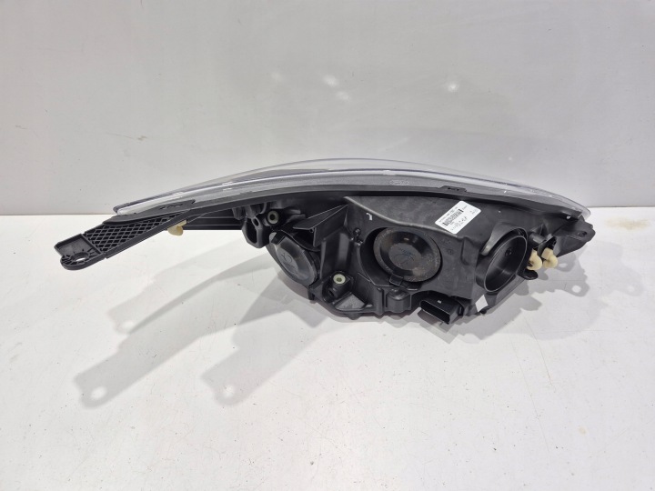 PROJECTEUR PHARE SOMBRE NOIRE FORD FOCUS III 3 MK3 2010 2011 2012 2013