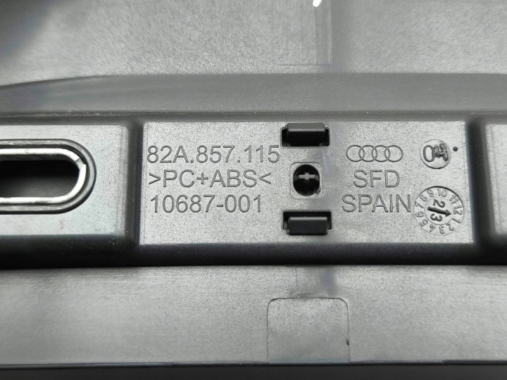 AUDI A1 2023 MOULURE DÉCORATIVE TABLEAU DE BORD 82A857115