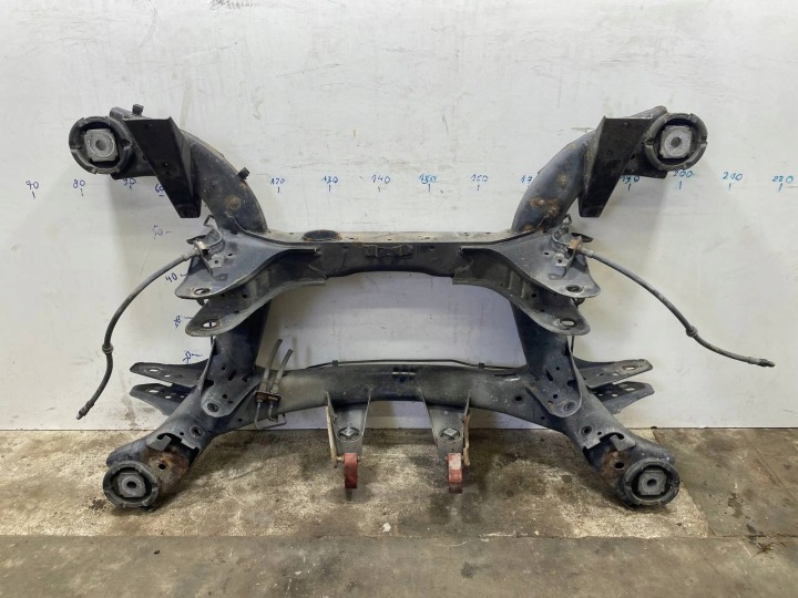 RENFORCEMENT TRANSVERSAL BMW X5 2011 AVEC ARRIÈRE