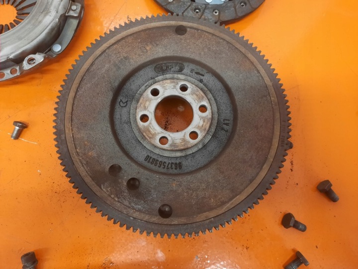 CITROEN C2 1.4 HDI 03-08 EMBRAYAGE VOLANT BI-MASSE DISQUE COLLIER 120038710