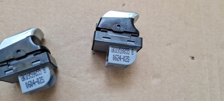 SQ5 8R Q5 LIFT BOUTON PANNEAU VITRES GAUCHE DROIT ARRIÈRE CHROME 8K0959855B A4 B8