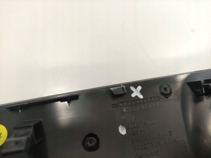 VW PASSAT B7 PROTECTION CHÂSSIS CHÂSSIS TABLEAU DE BORD 3AB858366D