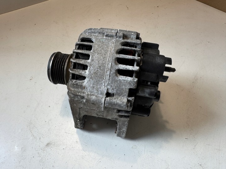 ALTERNATEUR RENAULT CAPTUR RENAULT CLIO IV 231007865R