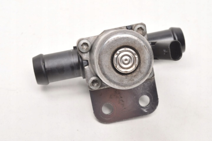 VOLVO S90 II V90 II MILD HYBRID 2.0 POMPE À EAU 31657218 2021R