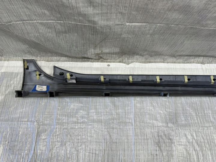 MOULURE REVÊTEMENT SEUIL GAUCHE MASERATI GHIBLI M157 GT 670010789