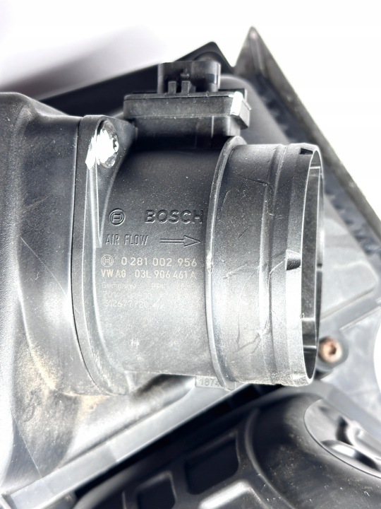 AUDI A4 B8 A5 8T 2.0TDI CHÂSSIS FILTRE AIR DÉBITMÈTRE 8K0133835BM
