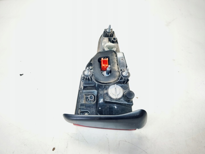 PHARE GAUCHE ARRIÈRE DANS COUVERCLE DE COFFRE AUDI A4 B9 BERLINE 8W5945075A ORDINAIRE